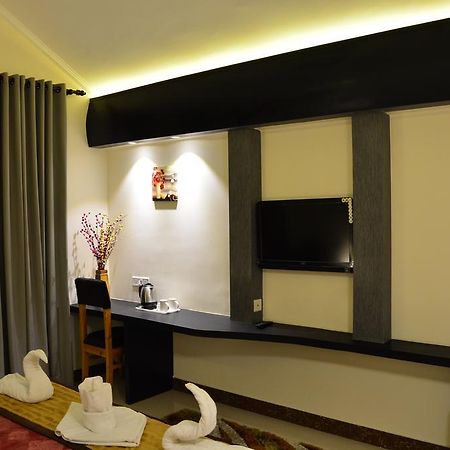 Harshikhar Hotel Bhīm Tāl Chambre photo