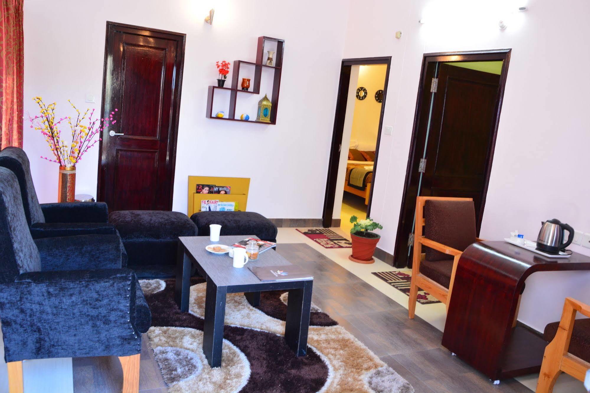 Harshikhar Hotel Bhīm Tāl Extérieur photo