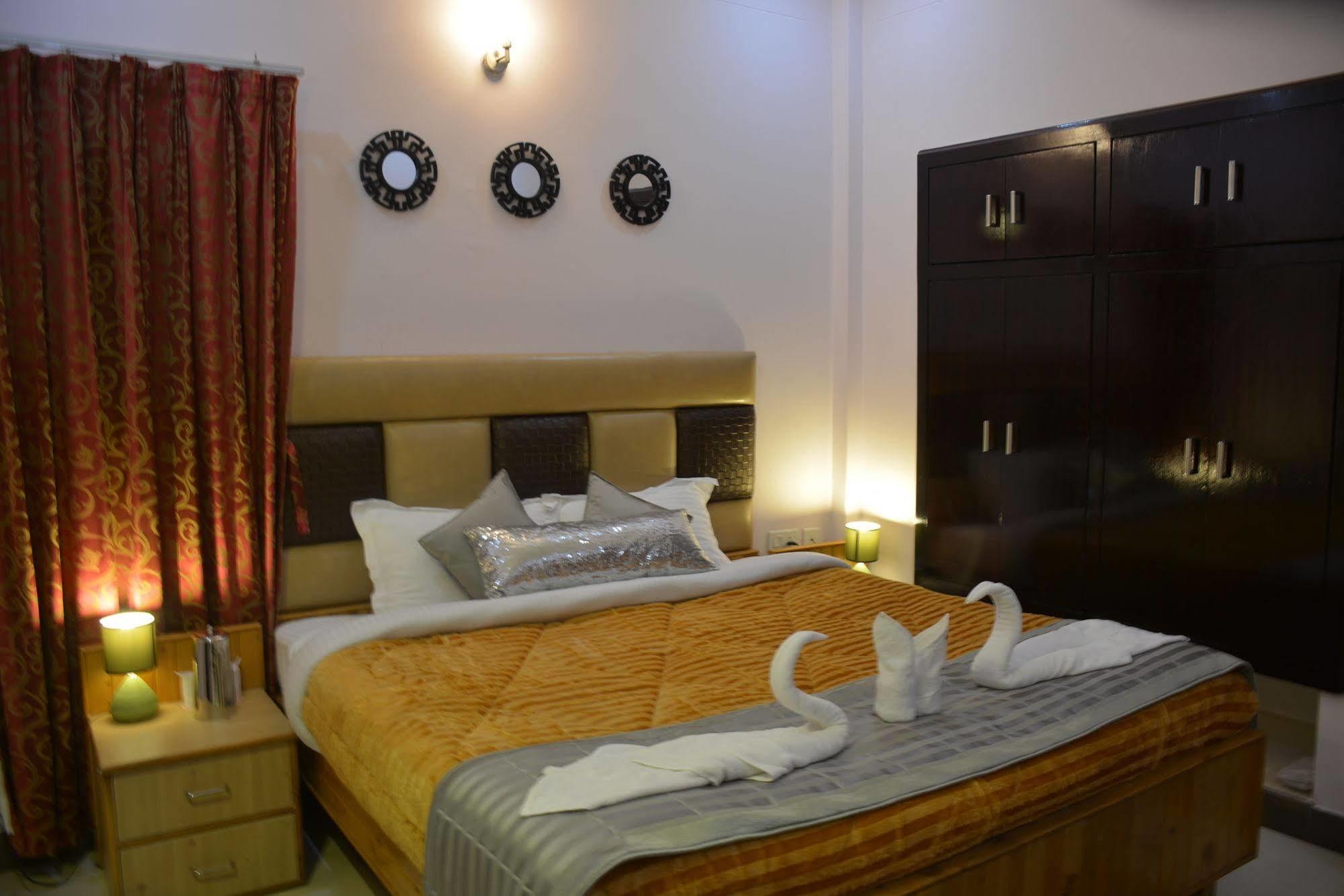 Harshikhar Hotel Bhīm Tāl Extérieur photo